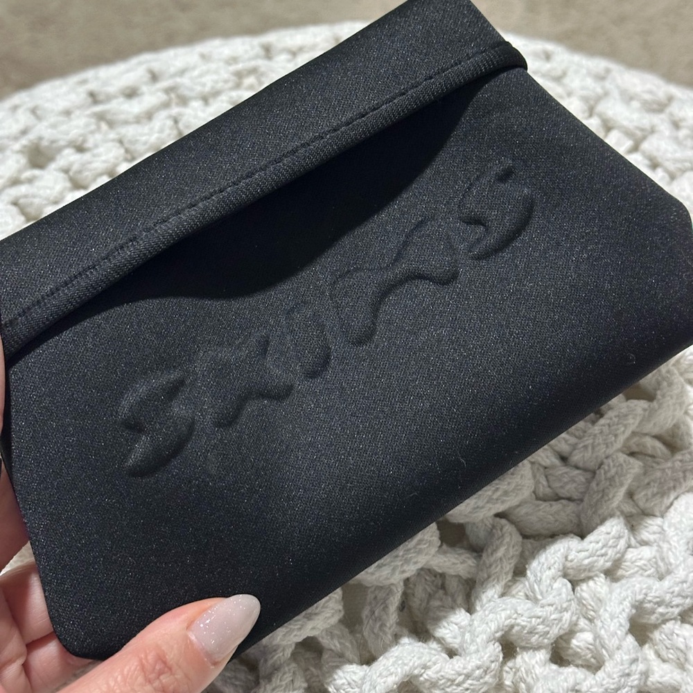 SKIMS Neoprene Bag